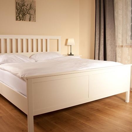Sabines Apartments Ferienwohnungen Frauenkirchen Bagian luar foto