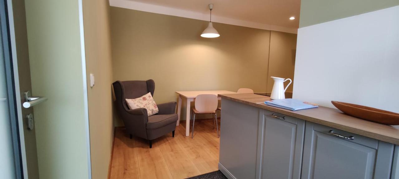 Sabines Apartments Ferienwohnungen Frauenkirchen Bagian luar foto