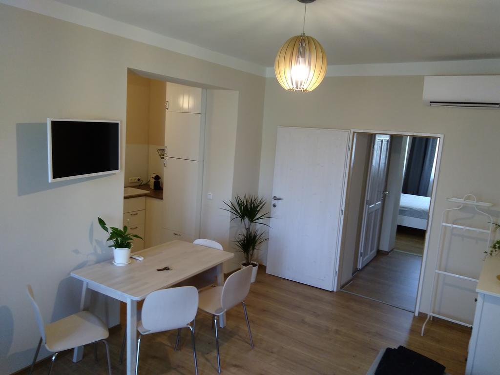 Sabines Apartments Ferienwohnungen Frauenkirchen Bagian luar foto